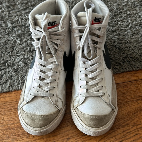 Nike Blazer Mid '77 Sneakers Size 7Y - Picture 2 of 11